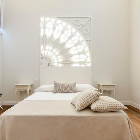 Vittoria Luxury House Bed & Breakfast Lecce Exterior photo