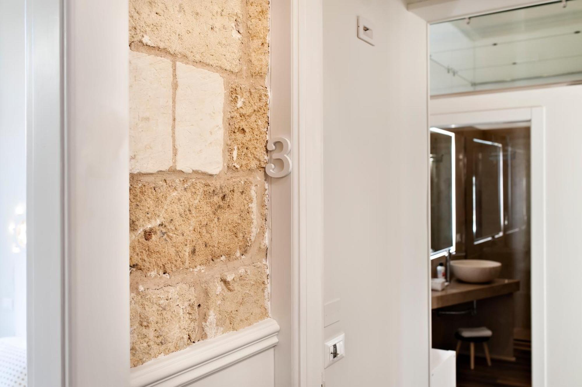 Vittoria Luxury House Bed & Breakfast Lecce Exterior photo