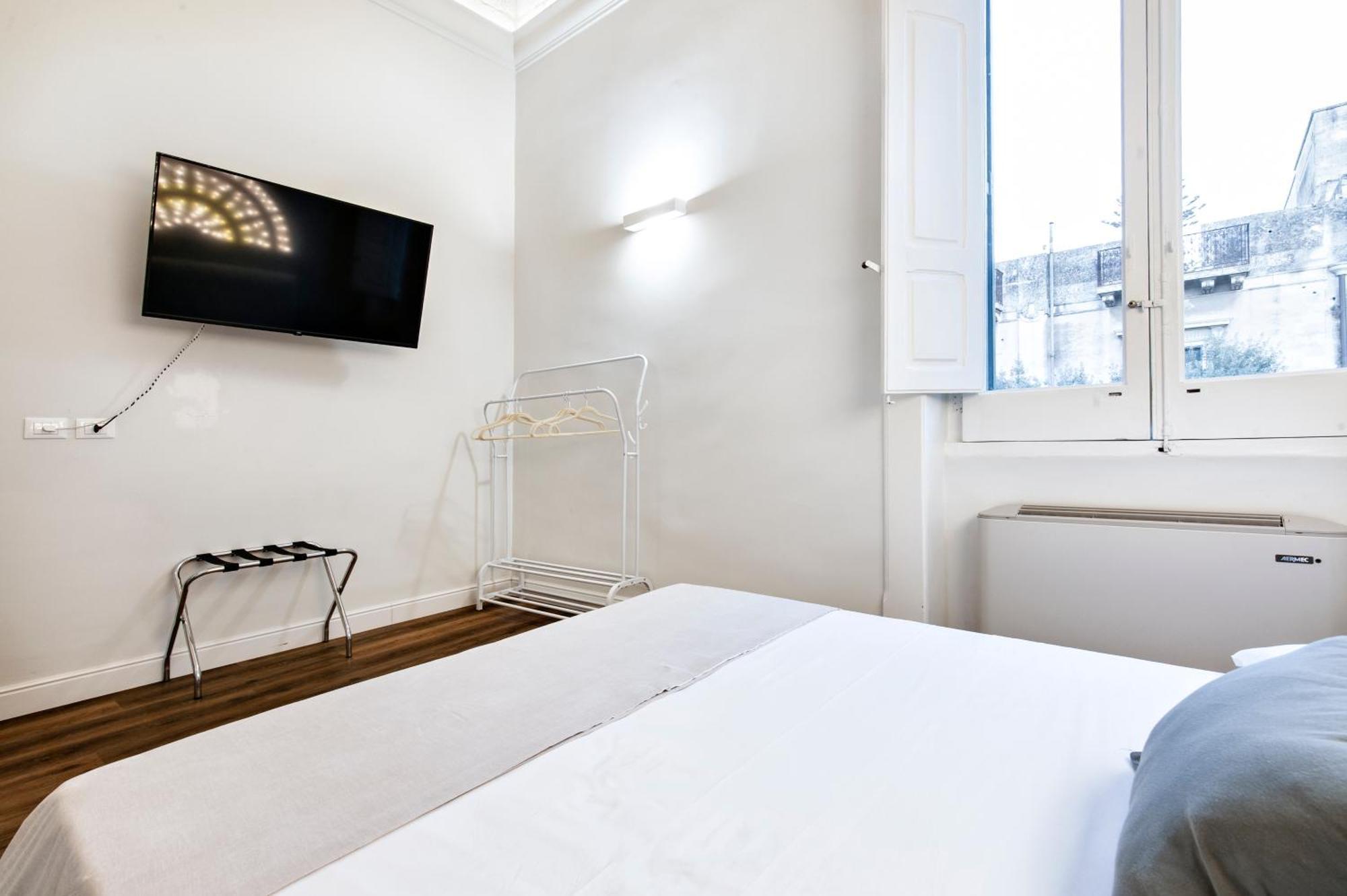 Vittoria Luxury House Bed & Breakfast Lecce Exterior photo