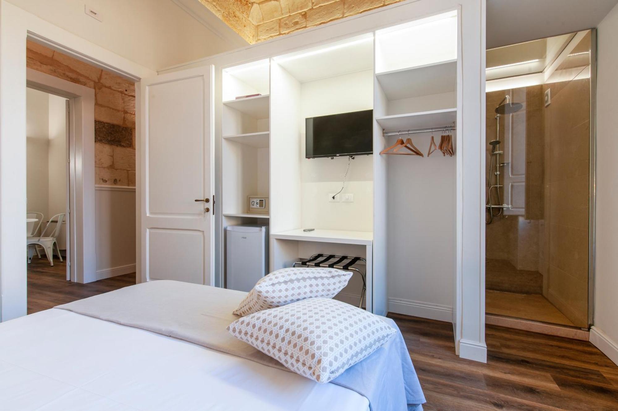Vittoria Luxury House Bed & Breakfast Lecce Exterior photo